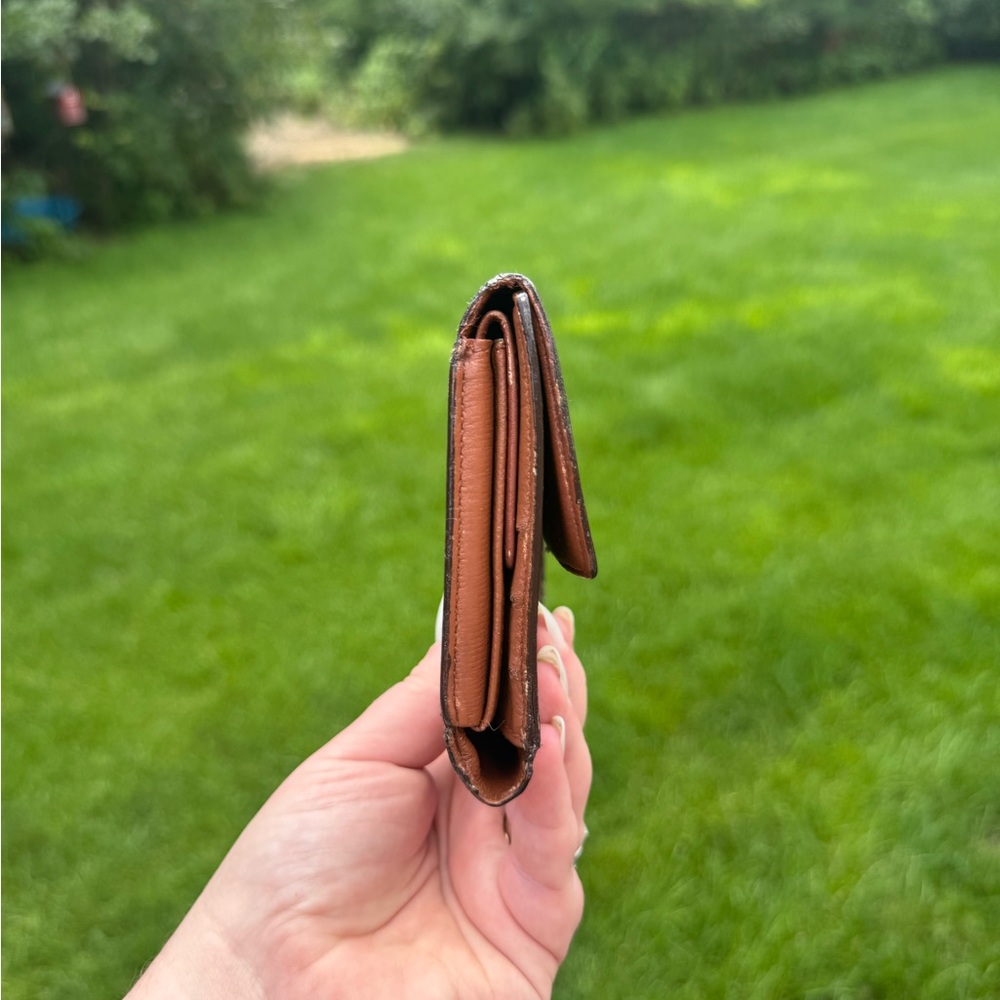 Luxury Louis Vuitton Wallet - Picture 4 of 8